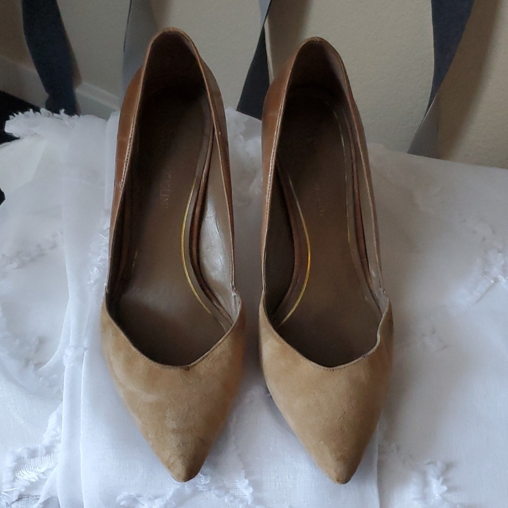 Heels: Tan color, suede and leather